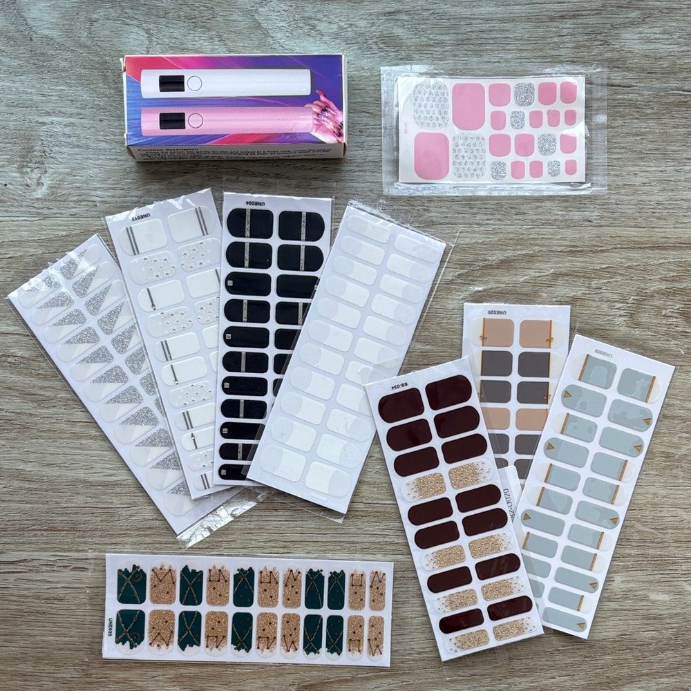 UV Nail Lamp + 9 Sets of Nail Decals